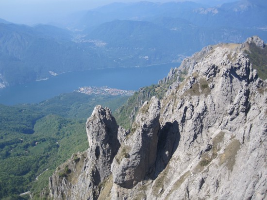 TRAD CLIMBING IN GRIGNE ON COMO LAKE - Italy