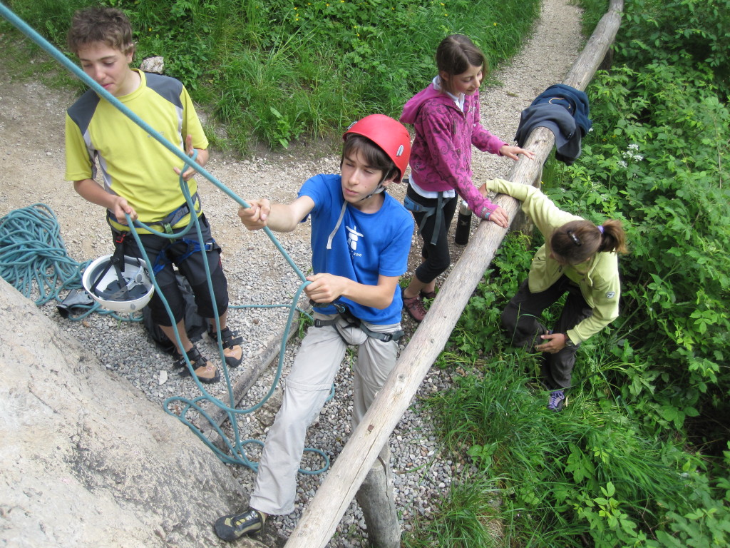 Kinderkletterkurs-Dolomiten-sportklettern