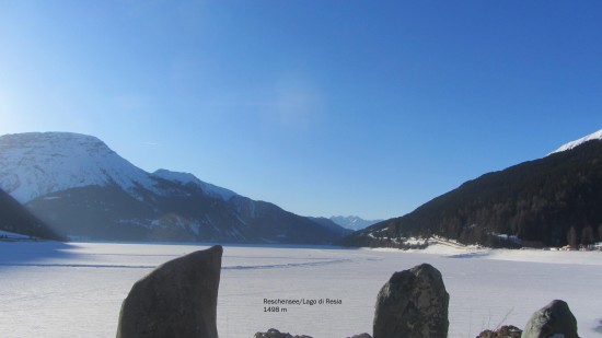panorama invernale al Lago di Resia