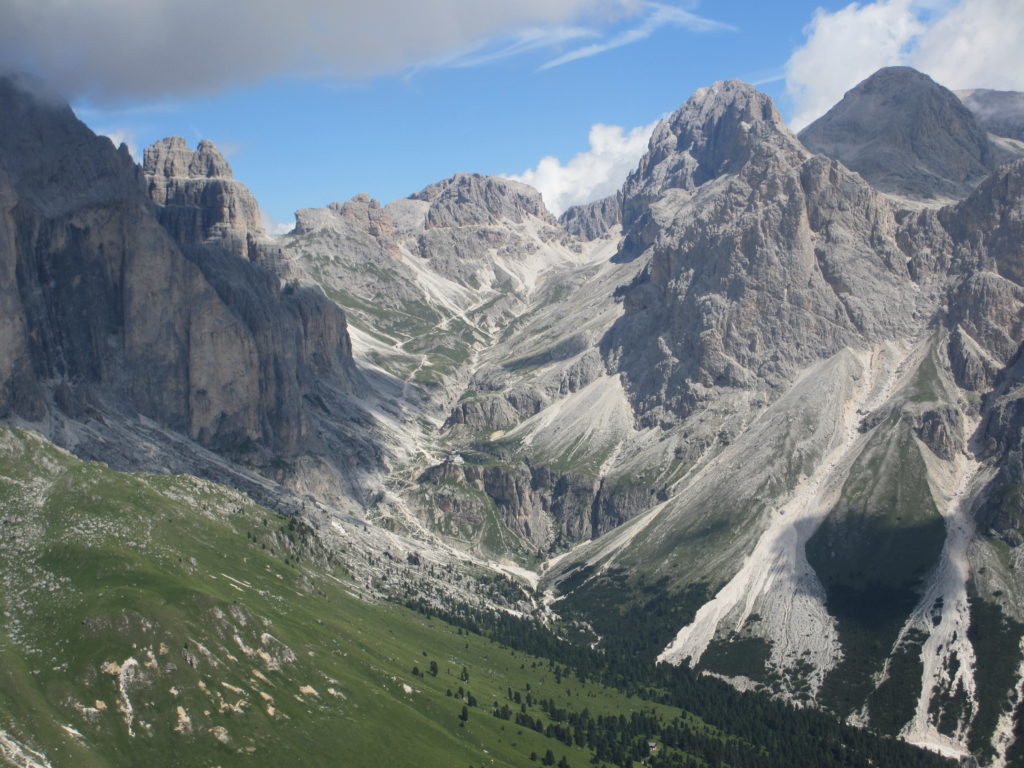 HÜTTENWANDERUNG IM ROSENGARTEN-GEBIET