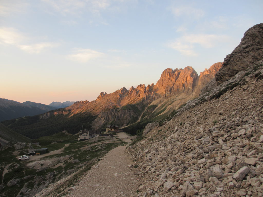 HÜTTENWANDERUNG IM ROSENGARTEN-GEBIET