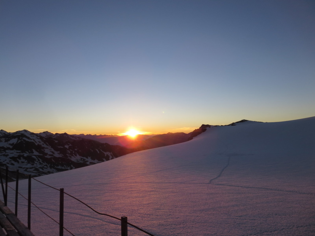 GLACIER TOUR TO THE CEVEDALE SUMMIT 3770 m