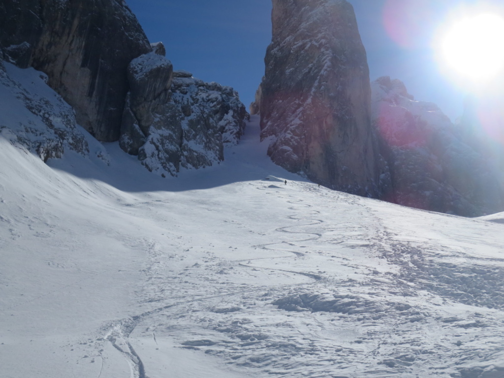 Skitouren Dolomiten Rinnen und schroffen Felswänden