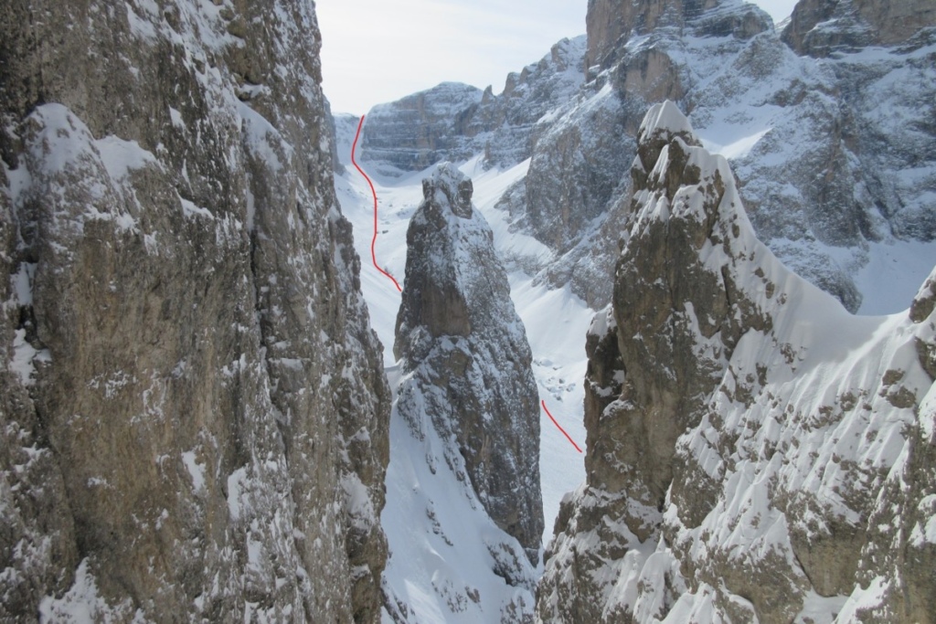 Tiefschneeabfahrt Dolomiten